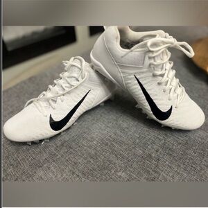 Nike Low
Football Cleats